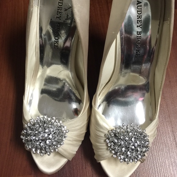 Audrey Brooks Pumps