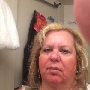 Meet your Posher, Debra