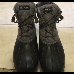 Saltwater Sperry quilted duck boot