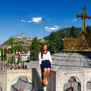 Meet your Posher, Caroline