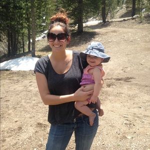 Meet your Posher, Laura