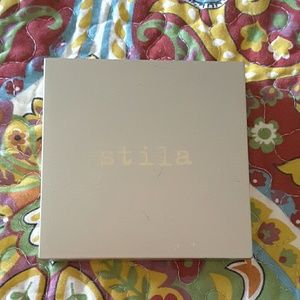 Stila Eyes are the Window shadow palette - Soul