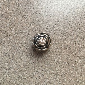 Pandora rose bead