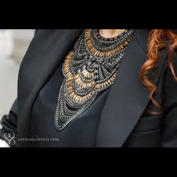 ****ISO Virginia bib necklace*****