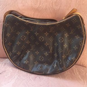 Louis Vuitton Croissant MM Handbag