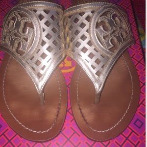 TORY BURCH THATCHED PERF LOGO THONG