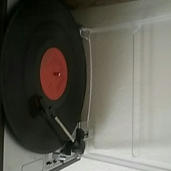 RECORD PLAYER