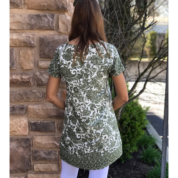 LAST ONE! 🌸 Lichen Green Blouse - Picture 2 of 2