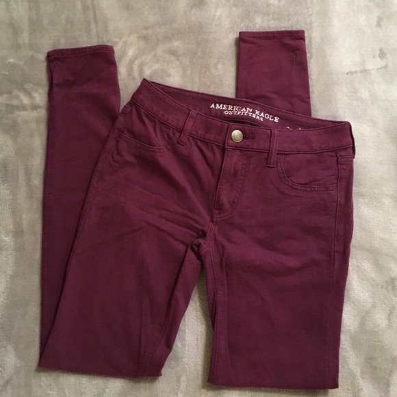 ✨Maroon American Eagle Super Stretch Jegging✨