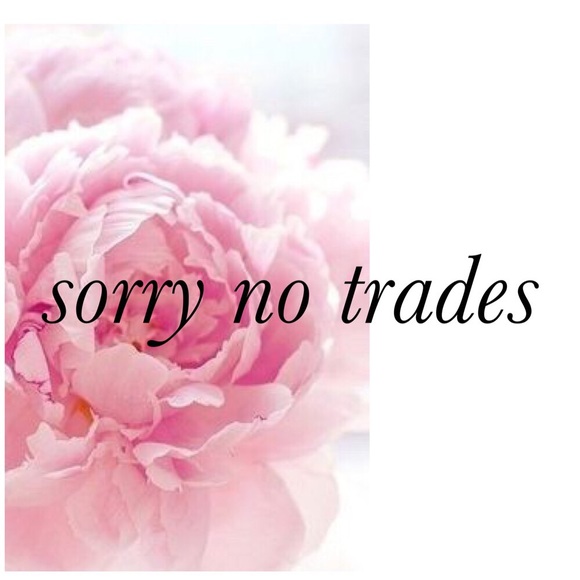 🌸I don't trade BUT I accept reasonable OFFERS!🌸