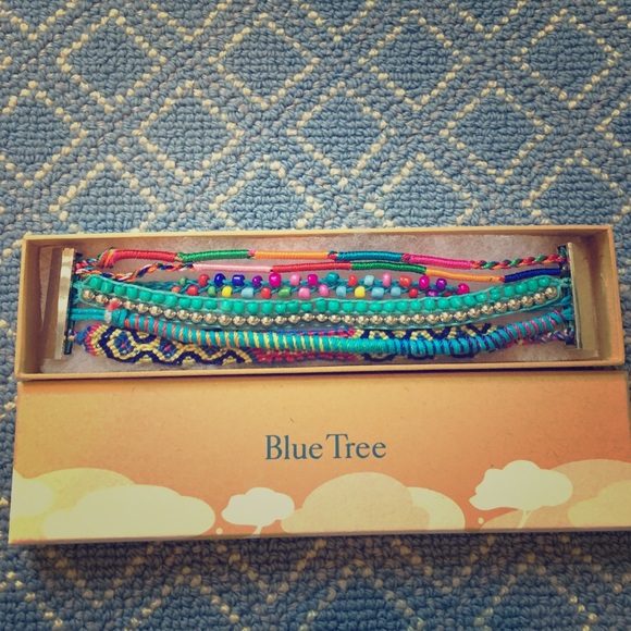Beautiful Blue Tree bracelet with magnetic clasp.
