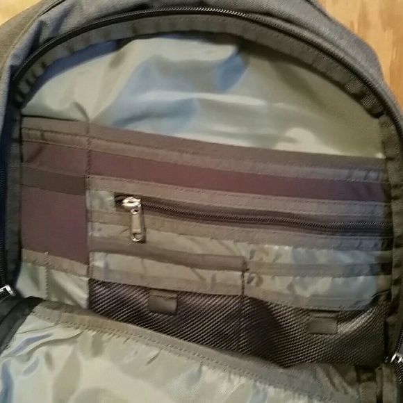 NWT The North Face Recon Backpack grey - Picture 2 of 4