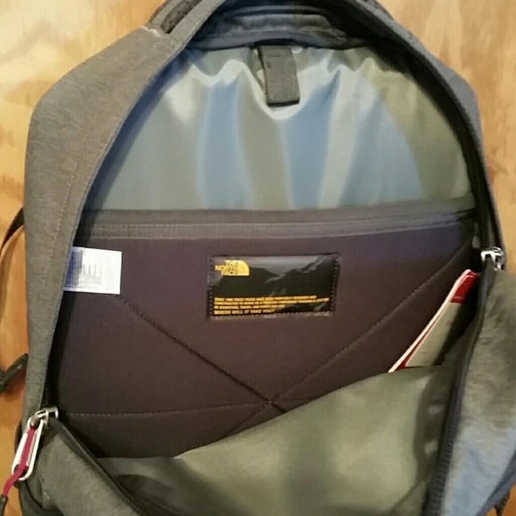 NWT The North Face Recon Backpack grey - Picture 3 of 4