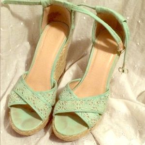 Mint green wedges