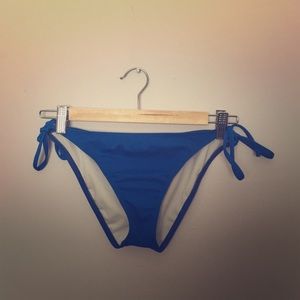 Reef, side tie bikini bottoms. NEVER WORN