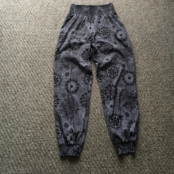 Bebe pants