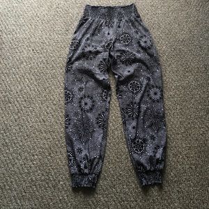 Bebe pants