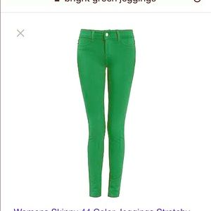 Green jeggings!