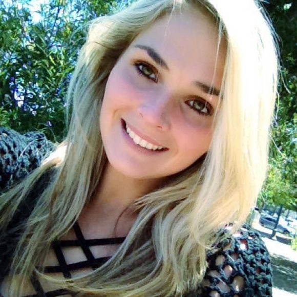Meet your Posher, Alyssia