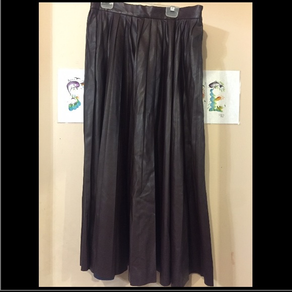 Zara leather pleated skirt - L