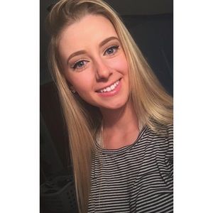 Meet your Posher, Ella