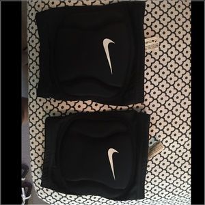 NIKE knee pads. I used for volleyball