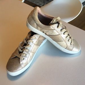 Joie gold sneakers
