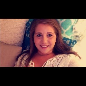 Meet your Posher, Elyse