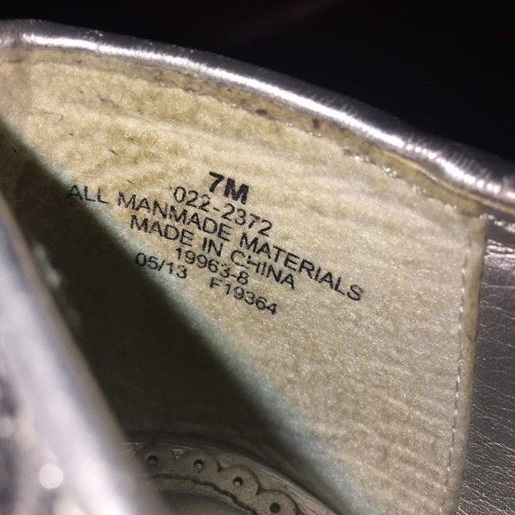 Silver dress shoes! - Picture 2 of 2