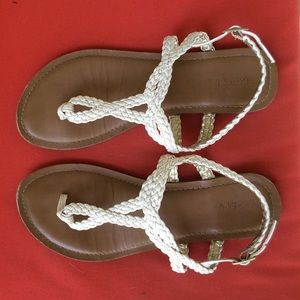 Merona sandals size 7