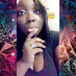 Meet your Posher, Johnnay