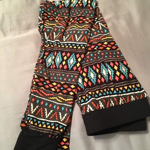 Yoga pants are EXTREMELY SOFT - Picture 2 of 2