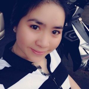 Meet your Posher, Nhung