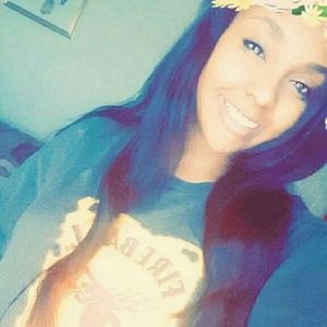 Meet your Posher, Okaylah