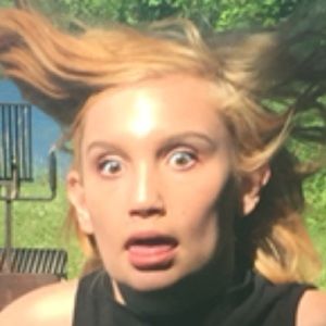 Meet your Posher, Helen