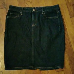 Gap Skirts - GAP Denim pencil skirt. Gap Skirts - GAP Denim pencil skirt.