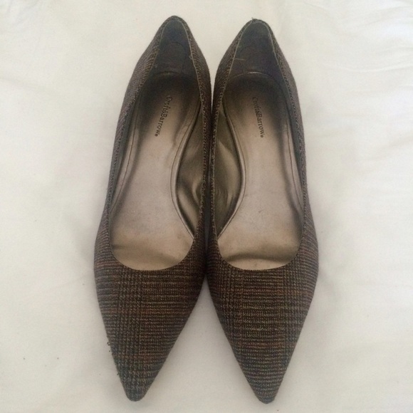 Kitten heel grey pinstripe pumps