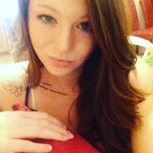 Meet your Posher, Hayley