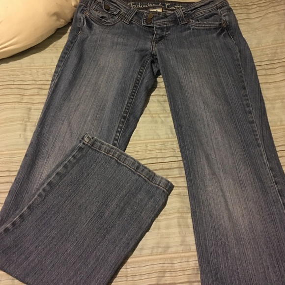 Jeans - Picture 2 of 4