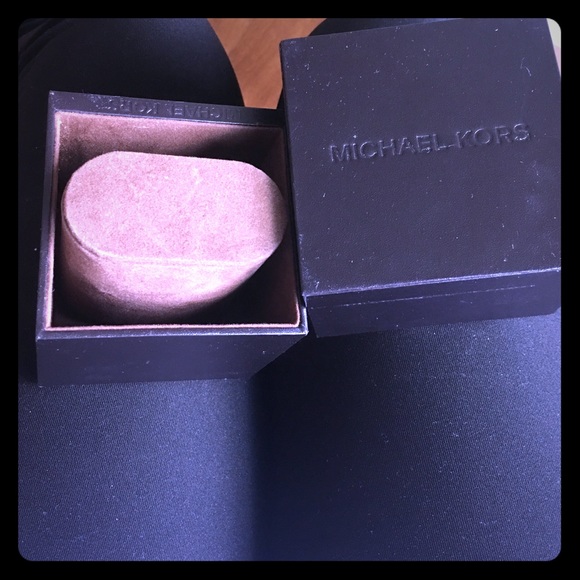 MK BOX