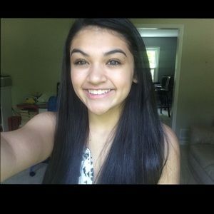 Meet your Posher, Kaia