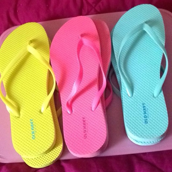 Old Navy Flip Flops