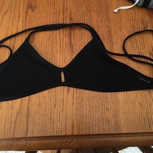 Jolyn black vent top