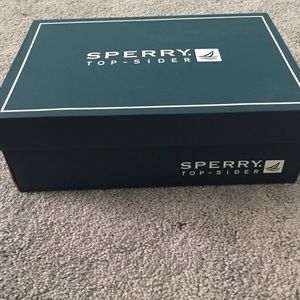 BNWT Sperrys