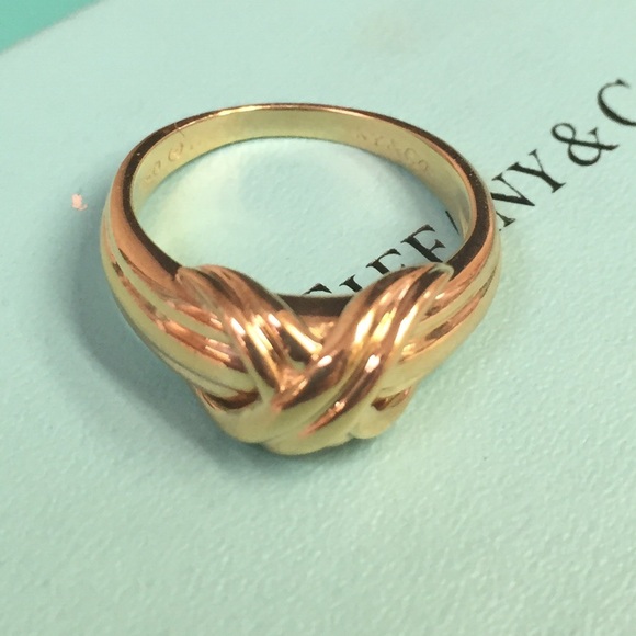 ❣️SOLD!❣️Retired Tiffany & Co 18K "X" Knot Ring - Picture 2 of 4
