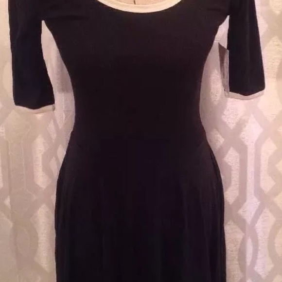 NWT XS LuLaRoe Nicole black with cream trim
