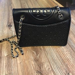 Used twice Authentic Tory Burch Fleming bag black