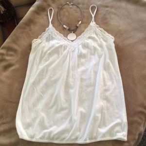 Old Navy white med tank top