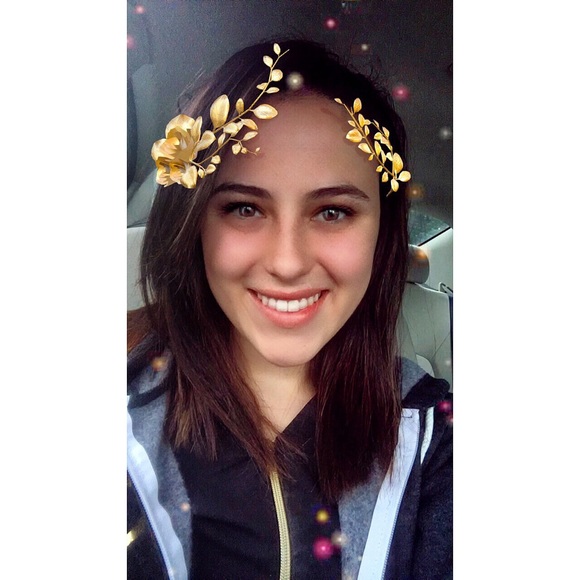 Meet your Posher, Michaela - Picture 2 of 3