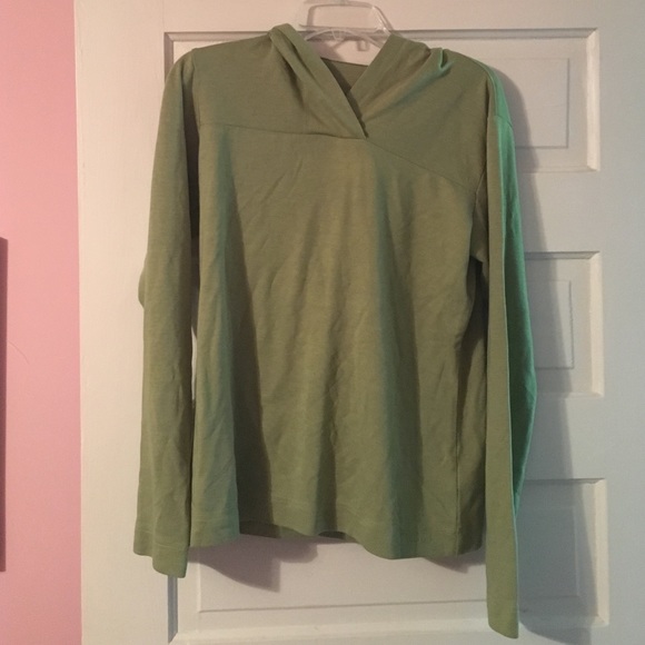 Patagonia top